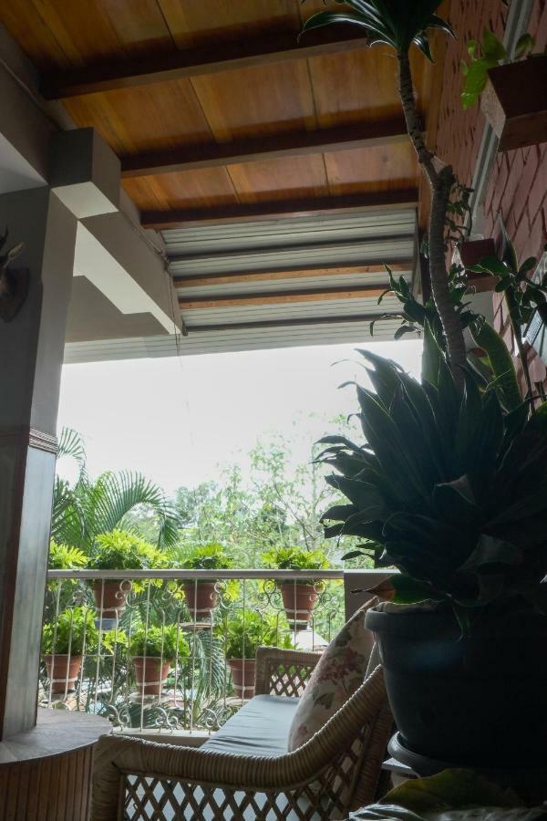 Magen Apartment Imphal Exterior foto