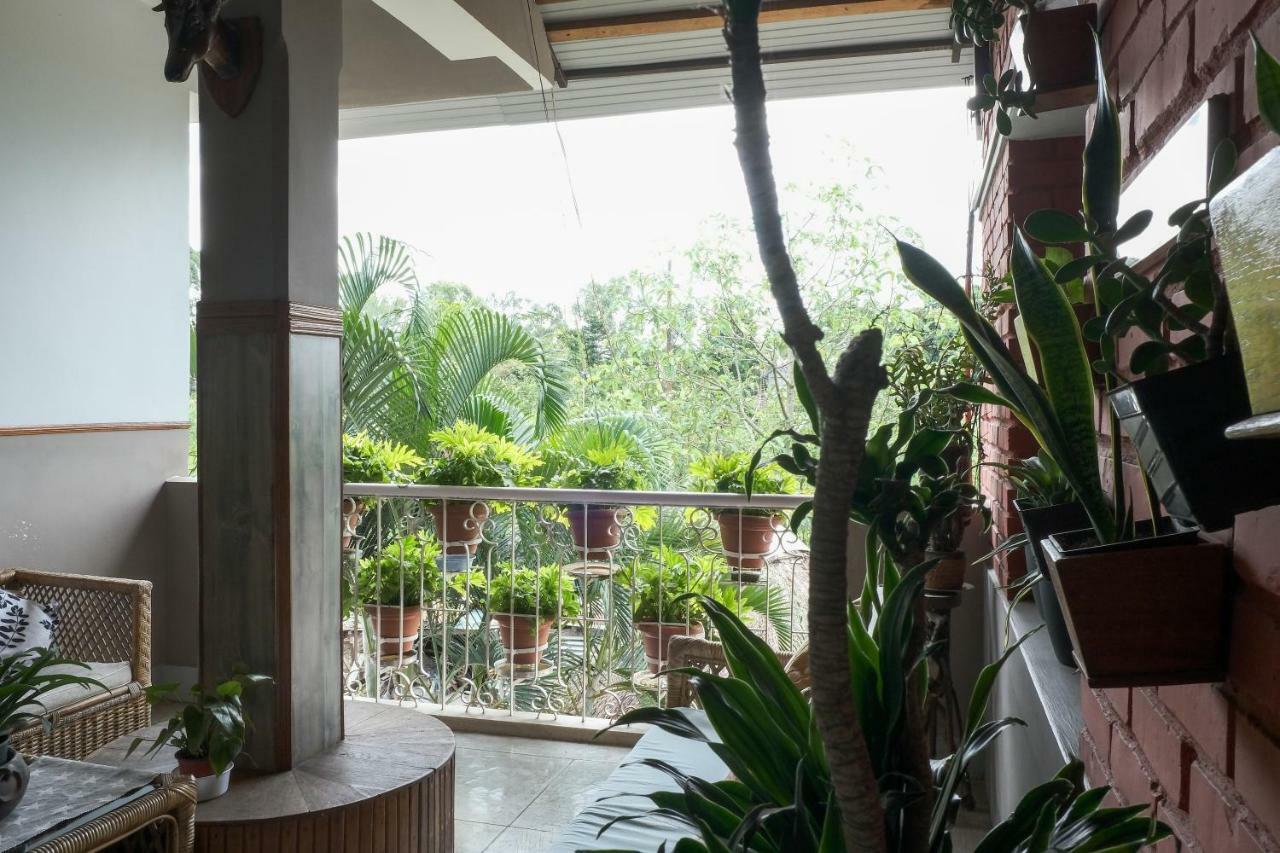 Magen Apartment Imphal Exterior foto